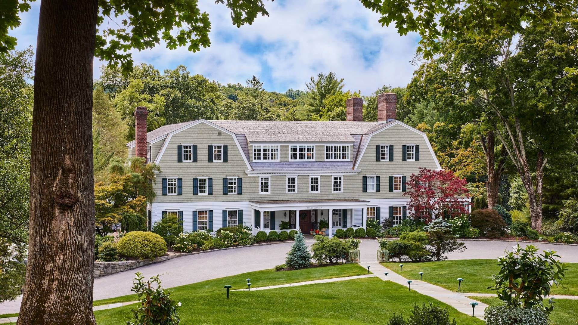Mayflower Inn & Spa, hotel with gardens for company picnics in Washington, Connecticut