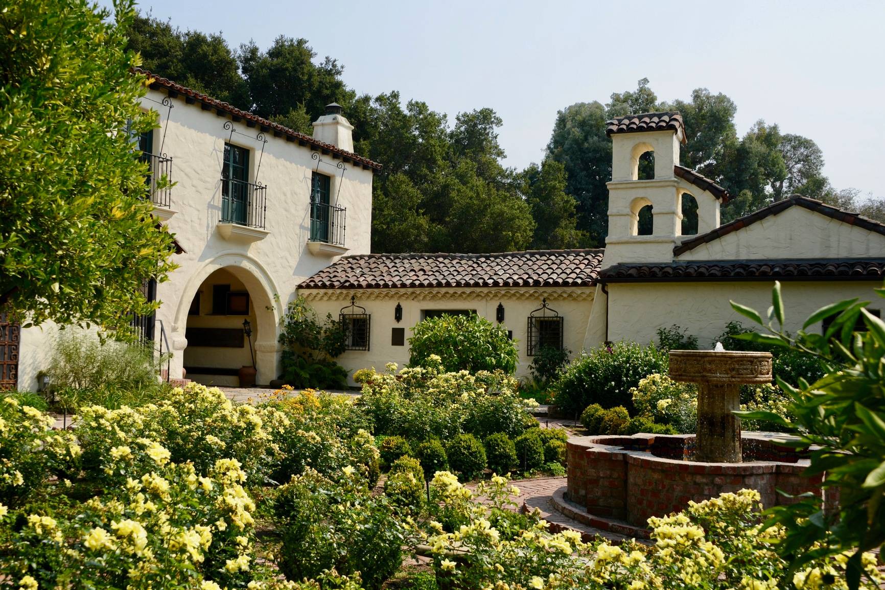 Allied Arts Guild, park or garden venue for company picnics in Menlo Park, California